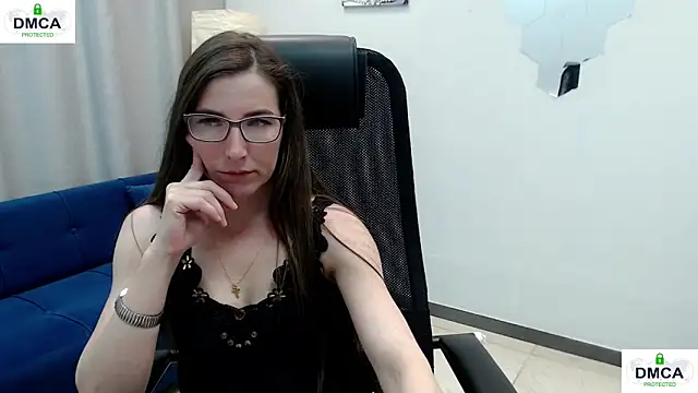 Snapshot of eva_lady chatting on May 2026 10:19:02 AM eva lady online show from May 2026 10:19:02 AM