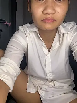 Snapshot of -Lilyn- chatting on April 2026 06:16:01 PM -Lilyn- online show from April 2026 06:16:01 PM