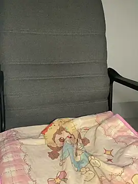 Snapshot of -Lilyn- chatting on April 2026 04:30:02 PM -Lilyn- online show from April 2026 04:30:02 PM