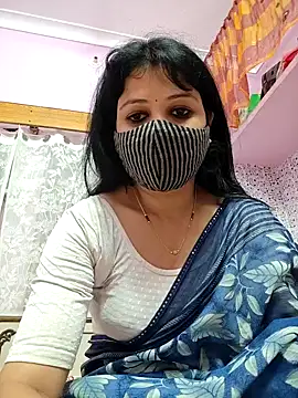 Snapshot of Rani_Mukherjee7676 chatting on April 2026 06:07:01 AM Rani Mukherjee7676 online show from April 2026 06:07:01 AM