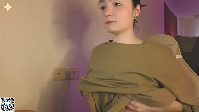 Luna Moon13 online show from April 2026 12:44:02 AM