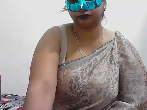 Snapshot of hard_to_do__ chatting on April 2026 05:29:01 PM hard to do online show from April 2026 05:29:01 PM