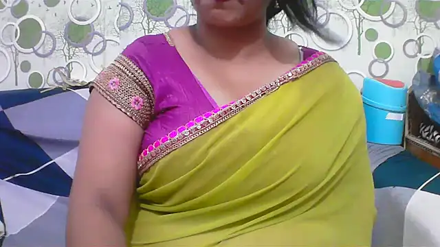 Snapshot of hard_to_do__ chatting on May 2026 05:00:01 PM hard to do online show from May 2026 05:00:01 PM