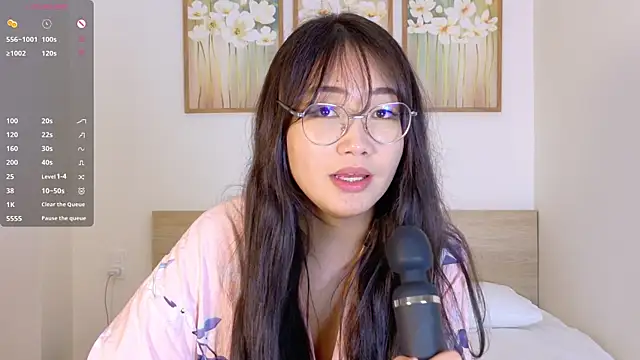 Snapshot of pinkyblooom chatting on March 2026 09:05:02 AM pinkyblooom online show from March 2026 09:05:02 AM