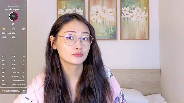 Snapshot of pinkyblooom chatting on March 2026 09:04:01 AM pinkyblooom online show from March 2026 09:04:01 AM