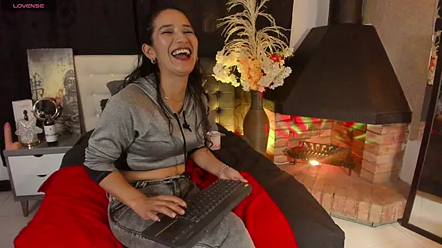 Snapshot of Vicky_Angeel chatting on April 2026 09:39:33 PM Vicky Angeel online show from April 2026 09:39:33 PM