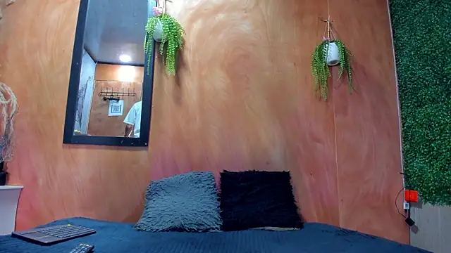 Snapshot of Adrian_fire chatting on March 2026 02:32:01 PM Adrian fire online show from March 2026 02:32:01 PM