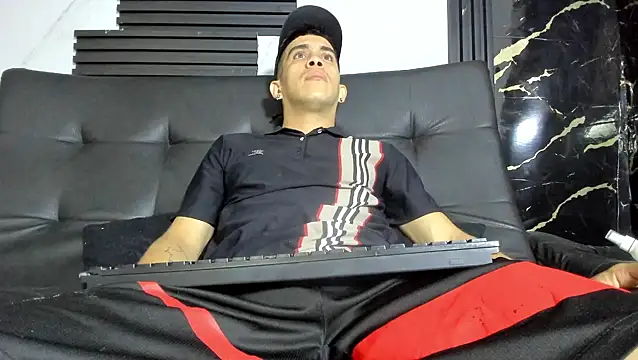 Snapshot of Adrian_fire chatting on April 2026 02:31:01 PM Adrian fire online show from April 2026 02:31:01 PM