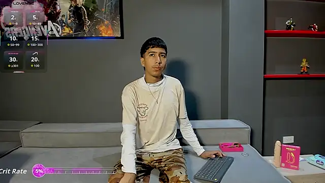 Snapshot of Ender_h0tt chatting on March 2026 01:47:01 PM Ender h0tt online show from March 2026 01:47:01 PM