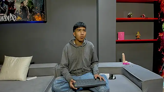 Snapshot of Ender_h0tt chatting on April 2026 01:56:01 PM Ender h0tt online show from April 2026 01:56:01 PM