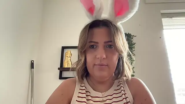 Snapshot of annabellewarick chatting on April 2026 10:02:02 AM annabellewarick online show from April 2026 10:02:02 AM