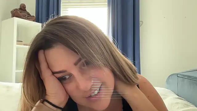 Snapshot of annabellewarick chatting on April 2026 03:15:01 PM annabellewarick online show from April 2026 03:15:01 PM