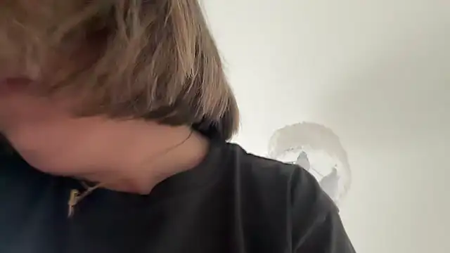 Snapshot of annabellewarick chatting on April 2026 05:04:02 PM annabellewarick online show from April 2026 05:04:02 PM