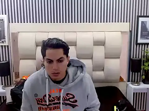 Snapshot of Alex_Wolft chatting on April 2026 01:36:02 AM Alex Wolft online show from April 2026 01:36:02 AM