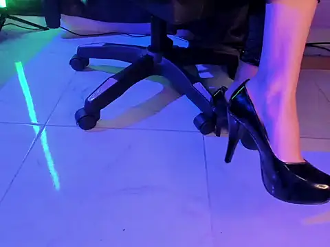 Snapshot of LadyIvanna chatting on April 2026 04:44:02 PM LadyIvanna online show from April 2026 04:44:02 PM