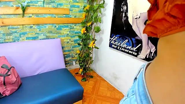 Hot blowjobs  online show from April 2026 07:58:01 PM