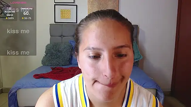 Snapshot of Sharon_makelove chatting on April 2026 07:07:01 PM Sharon makelove online show from April 2026 07:07:01 PM