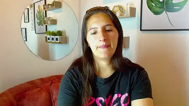 Snapshot of Sharon_makelove chatting on May 2026 01:30:02 PM Sharon makelove online show from May 2026 01:30:02 PM