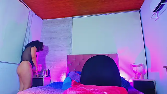 Snapshot of Sary_LittleSmiles chatting on April 2026 03:57:02 AM Sary LittleSmiles online show from April 2026 03:57:02 AM