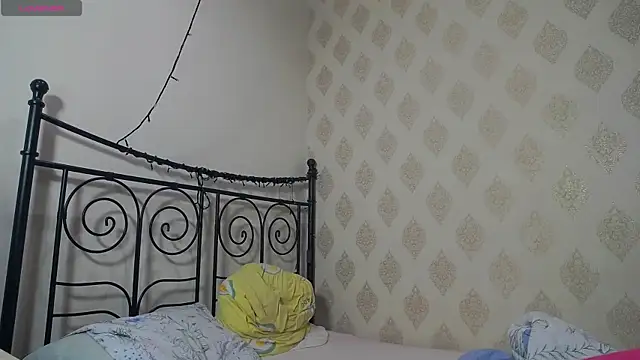 Snapshot of LucyMur chatting on April 2026 11:35:02 PM LucyMur online show from April 2026 11:35:02 PM