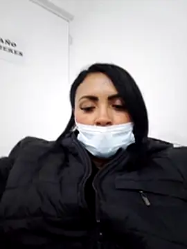 Snapshot of EstrellaSmmith chatting on April 2026 01:49:01 AM EstrellaSmmith online show from April 2026 01:49:01 AM