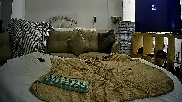 Snapshot of rudy25cm chatting on April 2026 08:01:02 PM rudy25cm online show from April 2026 08:01:02 PM