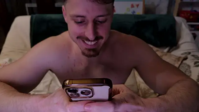 Snapshot of zeusoctavian1 chatting on March 2026 04:18:02 AM zeusoctavian1 online show from March 2026 04:18:02 AM