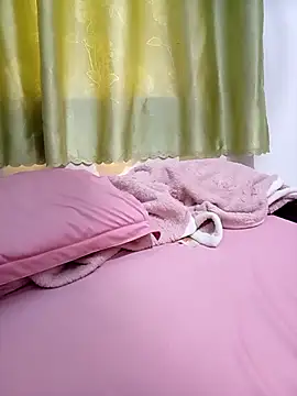 Snapshot of Mie-luna chatting on April 2026 06:39:01 AM Mie-luna online show from April 2026 06:39:01 AM