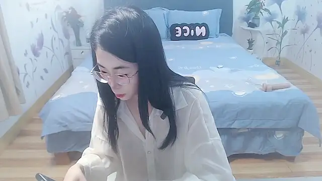 Snapshot of mila-baby-99 chatting on April 2026 12:41:01 AM mila-baby-99 online show from April 2026 12:41:01 AM