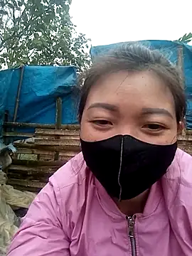 Snapshot of Bling-pusy chatting on March 2026 05:25:01 AM Bling-pusy online show from March 2026 05:25:01 AM