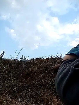 Snapshot of Bling-pusy chatting on March 2026 10:27:02 AM Bling-pusy online show from March 2026 10:27:02 AM