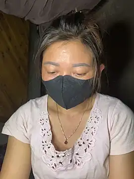 Snapshot of Bling-pusy chatting on April 2026 12:56:01 PM Bling-pusy online show from April 2026 12:56:01 PM