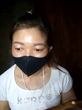 Snapshot of Bling-pusy chatting on April 2026 12:40:02 PM Bling-pusy online show from April 2026 12:40:02 PM