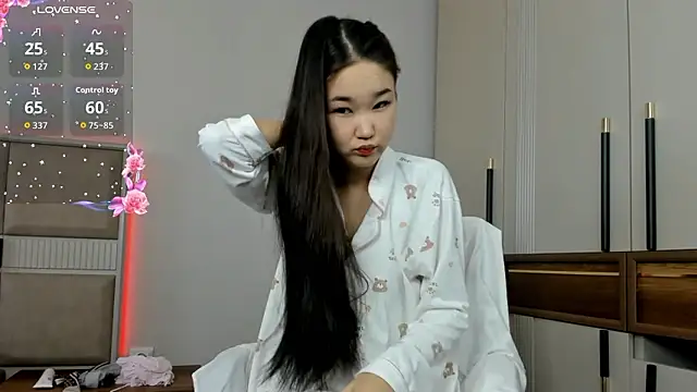 Snapshot of kasumikawa chatting on March 2026 01:44:02 AM kasumikawa online show from March 2026 01:44:02 AM