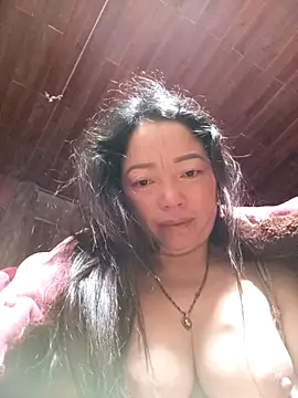 Snapshot of Yellow-pink chatting on March 2026 08:24:02 PM Yellow-pink online show from March 2026 08:24:02 PM