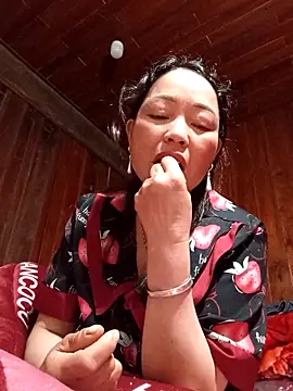 Snapshot of Yellow-pink chatting on March 2026 11:02:02 AM Yellow-pink online show from March 2026 11:02:02 AM