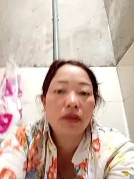 Snapshot of Yellow-pink chatting on April 2026 10:14:02 PM Yellow-pink online show from April 2026 10:14:02 PM