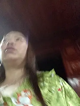 Snapshot of Yellow-pink chatting on April 2026 11:58:01 AM Yellow-pink online show from April 2026 11:58:01 AM