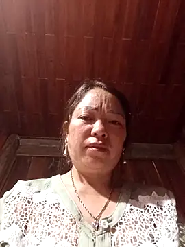 Snapshot of Yellow-pink chatting on April 2026 10:43:02 PM Yellow-pink online show from April 2026 10:43:02 PM