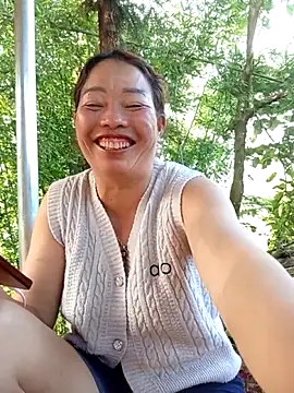 Snapshot of Yellow-pink chatting on June 2026 09:12:01 AM Yellow-pink online show from June 2026 09:12:01 AM