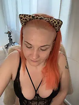 Snapshot of Fiebie_licious_ chatting on April 2026 05:21:01 AM Fiebie licious online show from April 2026 05:21:01 AM