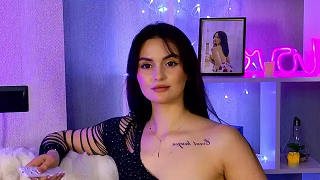 Snapshot of MilaaSweety chatting on April 2026 02:37:01 PM MilaaSweety online show from April 2026 02:37:01 PM