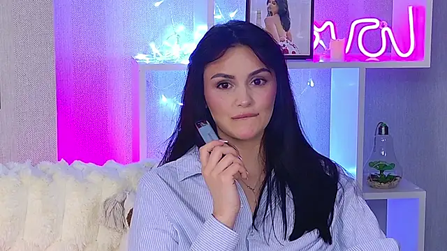 Snapshot of MilaaSweety chatting on April 2026 01:20:01 PM MilaaSweety online show from April 2026 01:20:01 PM