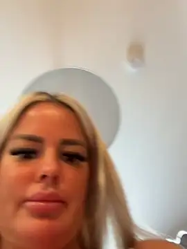 Snapshot of anna_kournikova chatting on June 2026 03:03:02 PM anna kournikova online show from June 2026 03:03:02 PM
