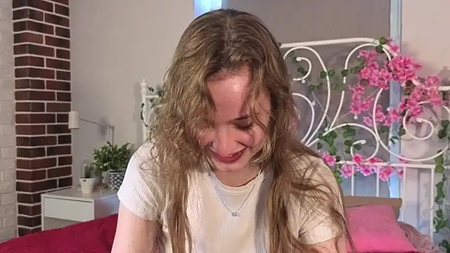 Snapshot of RubieHeiser chatting on April 2026 09:59:01 AM RubieHeiser online show from April 2026 09:59:01 AM