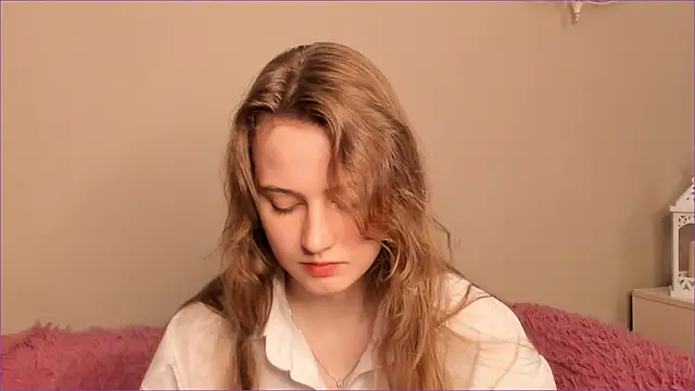 Snapshot of RubieHeiser chatting on April 2026 09:34:02 AM RubieHeiser online show from April 2026 09:34:02 AM