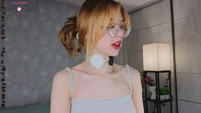 Snapshot of MaryAllston chatting on April 2026 01:15:02 PM MaryAllston online show from April 2026 01:15:02 PM