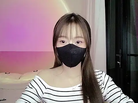 Snapshot of HeooPeppa chatting on April 2026 03:45:01 PM HeooPeppa online show from April 2026 03:45:01 PM