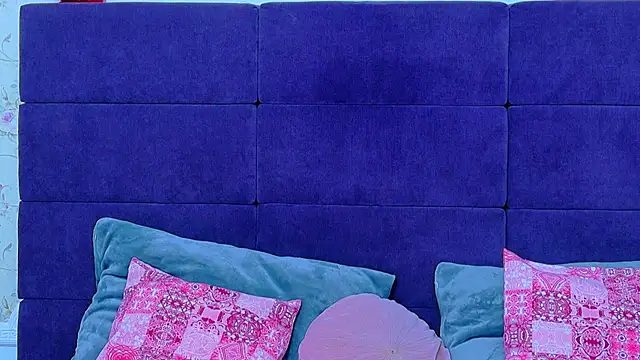 Snapshot of NataliaCroft chatting on April 2026 02:19:01 PM NataliaCroft online show from April 2026 02:19:01 PM