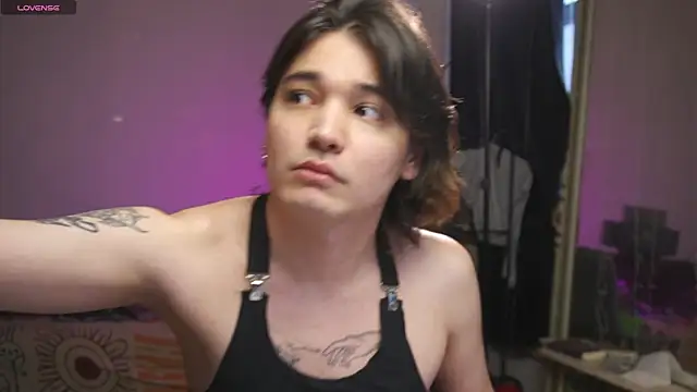 Snapshot of Badtwinkboys chatting on May 2026 01:29:02 PM Badtwinkboys online show from May 2026 01:29:02 PM